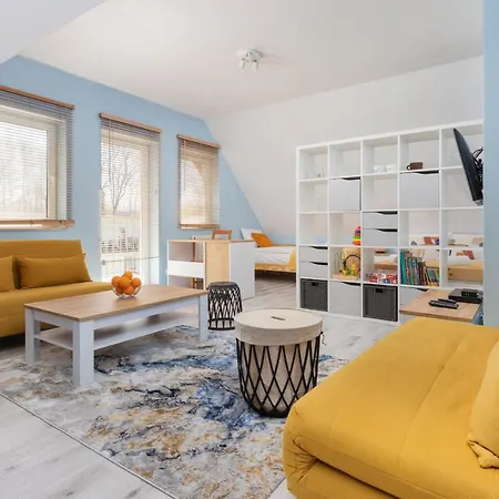 Comfy Zamkowa 400m From The By Renters Puck