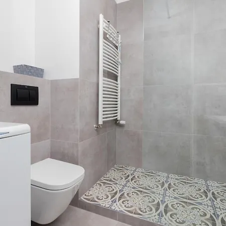 Comfy Zamkowa 400m From The By Renters *