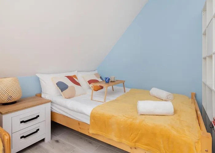 Comfy Zamkowa 400m From The By Renters Appartement