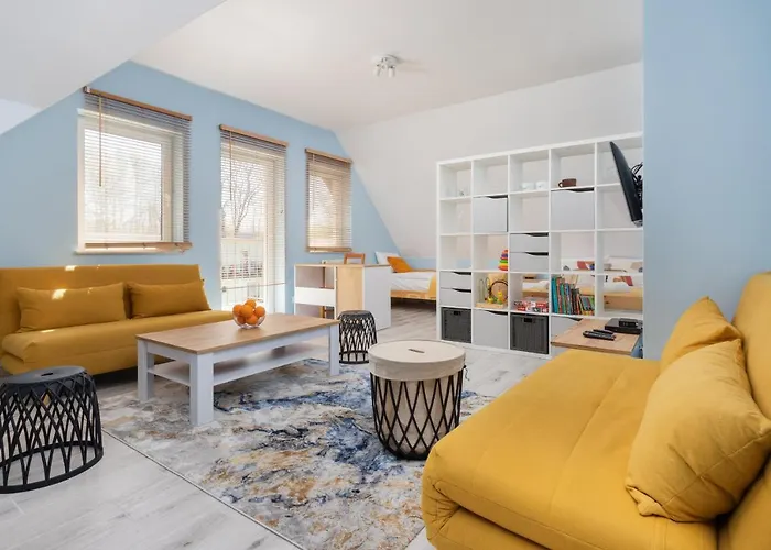 Comfy Zamkowa 400m From The By Renters Puck