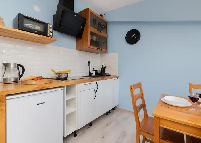 Comfy Zamkowa 400m From The By Renters Puck